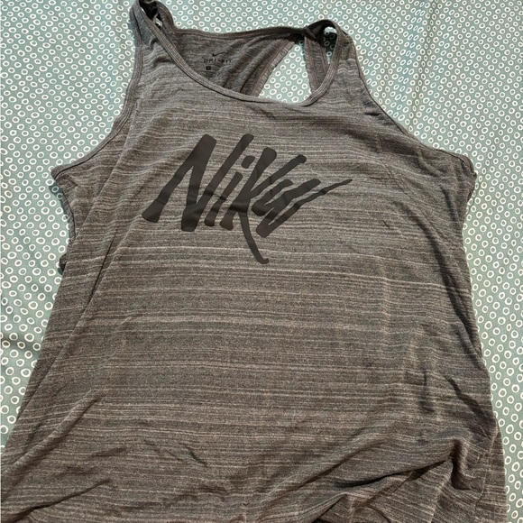 Nike Women’s Tank Top - Picture 1 of 2